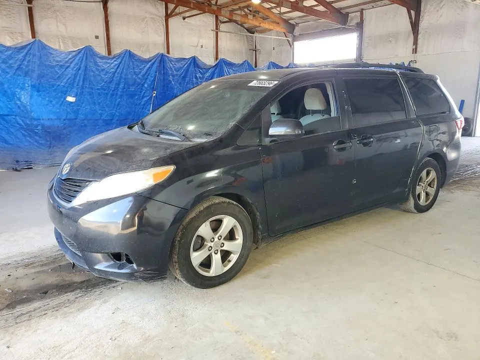 2015 Toyota Sienna Le